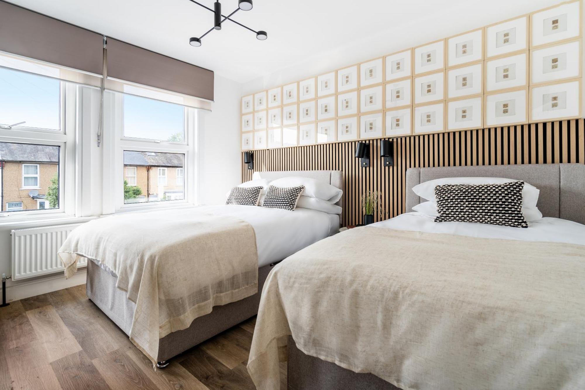 Newly Designed, 2Br Apt, 5Min From Northwood London Tube Station, Nato Hq, Ideal For Wembley, Warner Studio, Contractors المظهر الخارجي الصورة