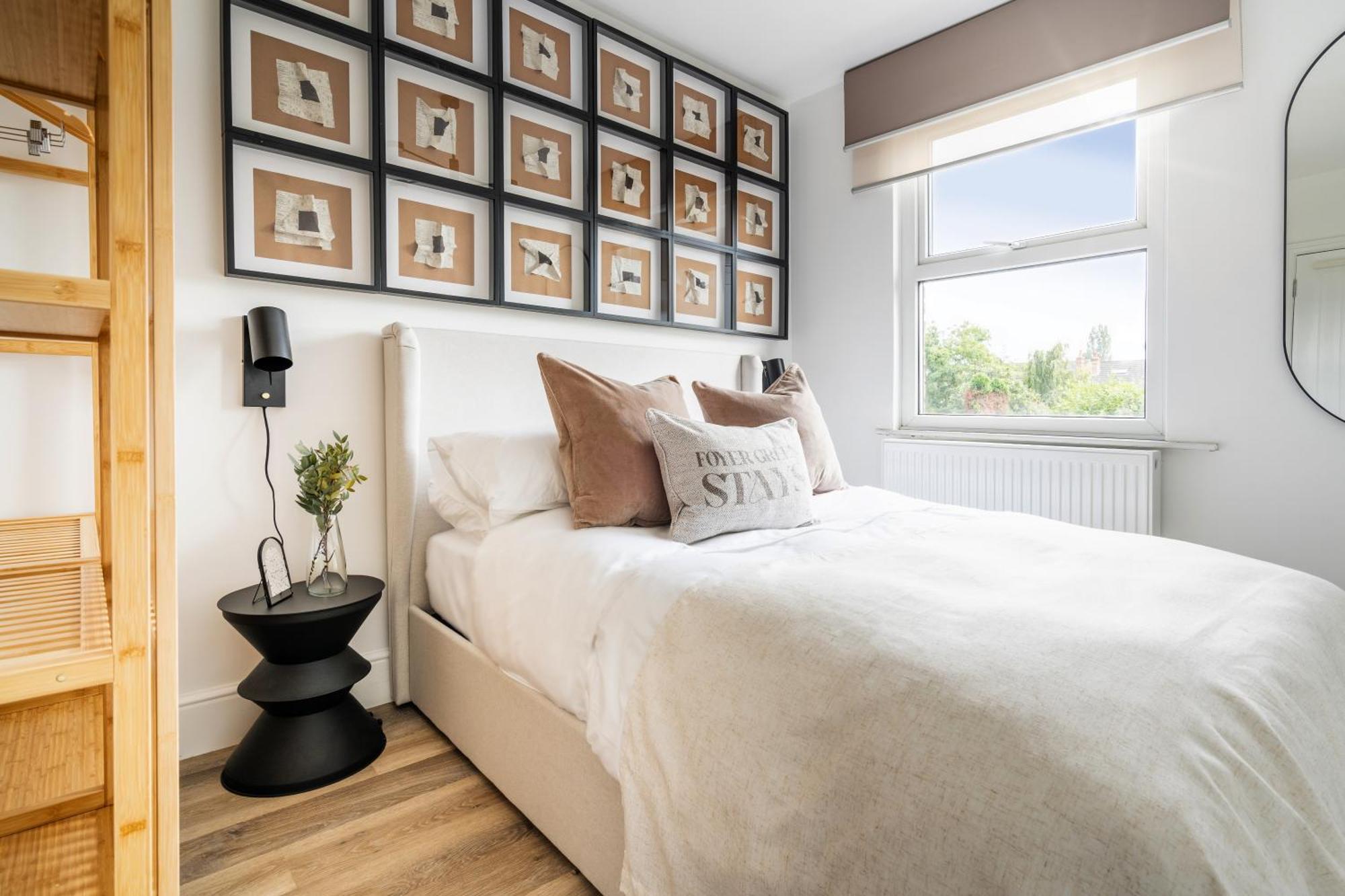Newly Designed, 2Br Apt, 5Min From Northwood London Tube Station, Nato Hq, Ideal For Wembley, Warner Studio, Contractors المظهر الخارجي الصورة